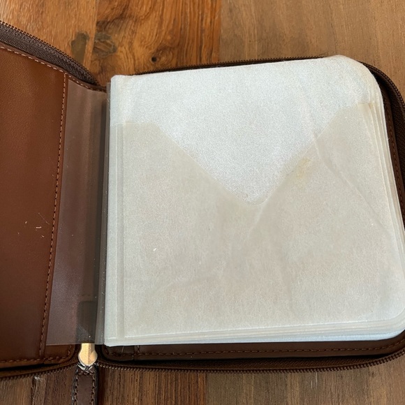 EUC- Coach CD Holder - Picture 3 of 7